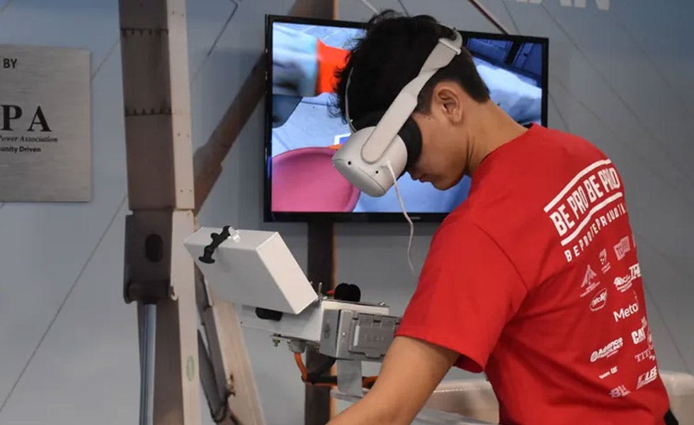 Cover Image for Virtual Reality Trade Simulators Prepare Tennessee Students to Enter Workforce