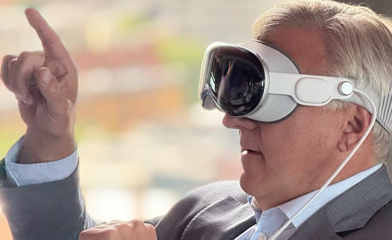 Experiential Marketing and Customer Engagement with Apple Vision Pro